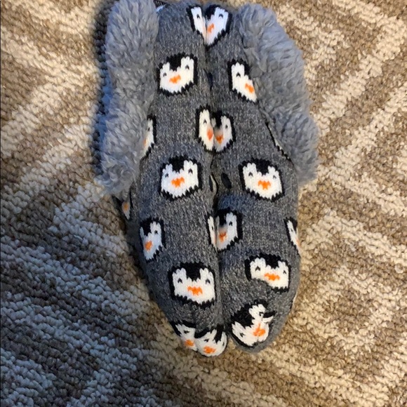 Slippers - Picture 2 of 3